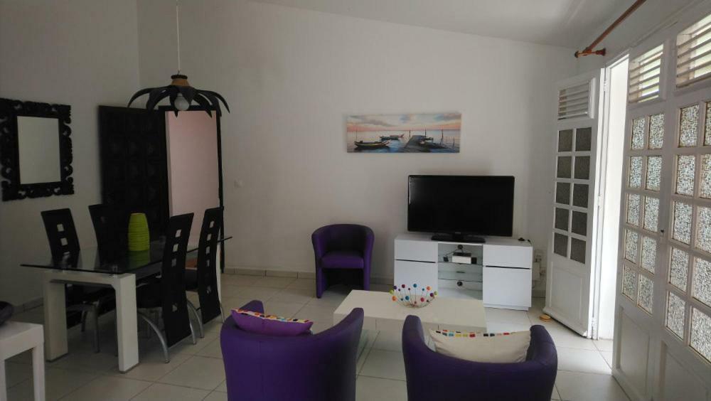 Appartement Gliceria Grande Anse Exterior photo